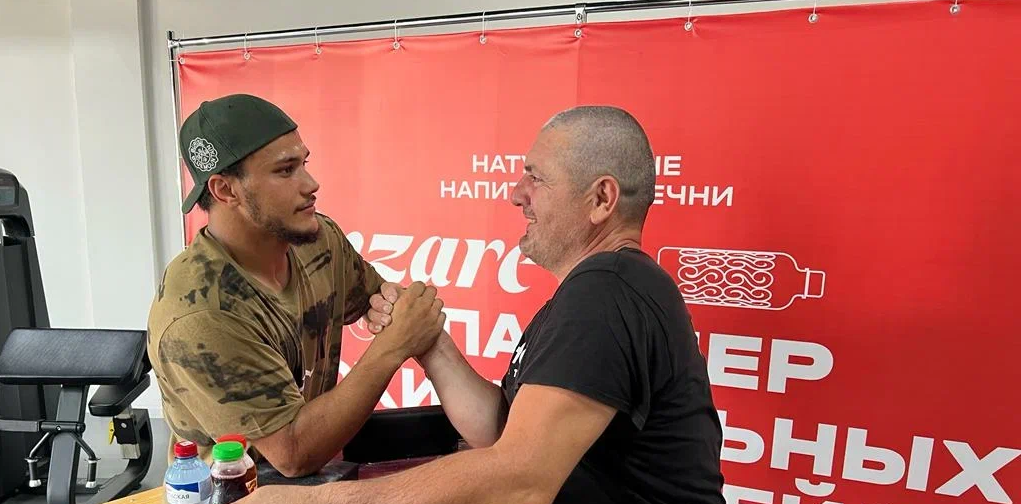 INZARE на Турнире по армрестлингу